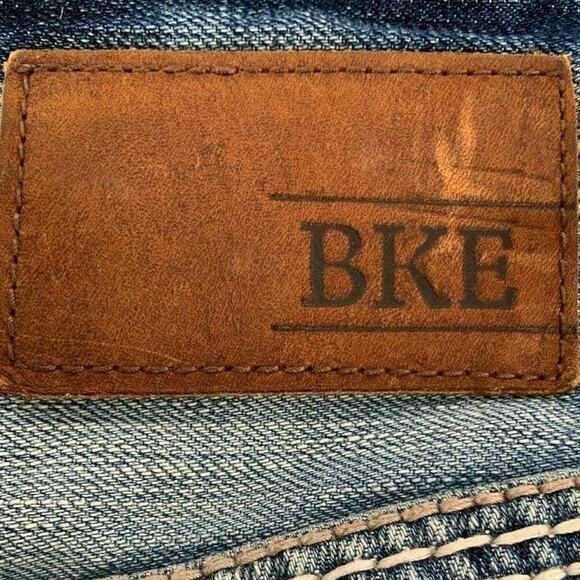 BKE Tyler Jeans Men's Size 32R Straight Leg Medium Wash Whiskers Stitched Denim - Picture 10 of 12